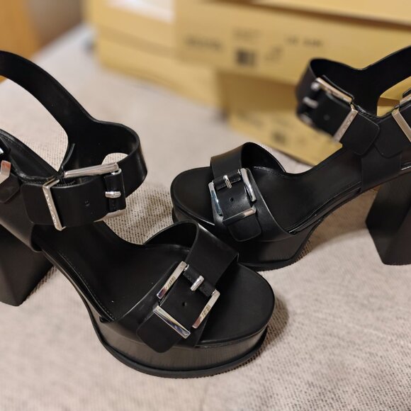 Michael Kors Colby platform chunky sandal - Picture 7 of 7